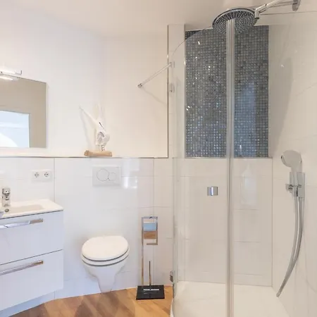 Husumer Wasserturm - 2 Apartment *